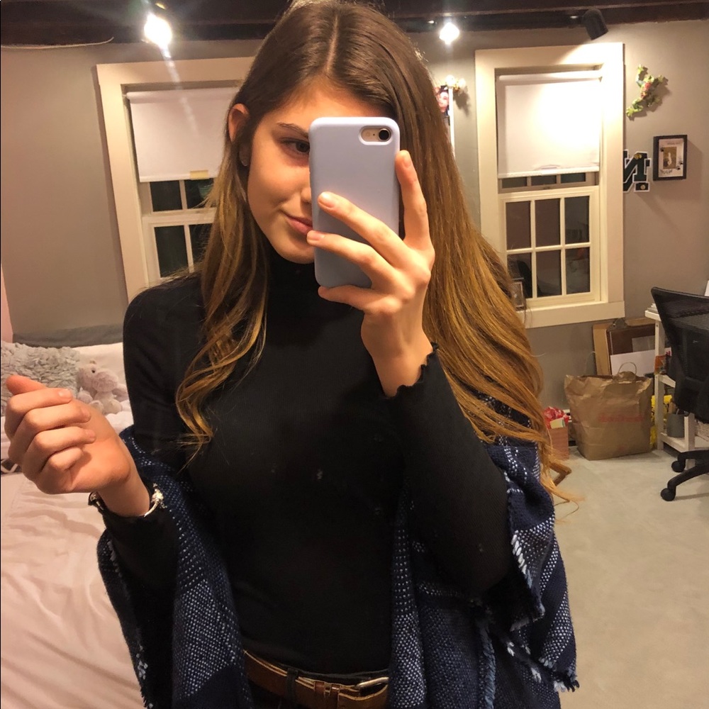 Meet your Posher, Lucy